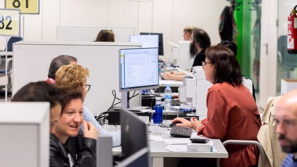 CCOO firma un acuerdo con Foment y Pimec para el nuevo convenio de oficinas y despachos de Catalunya